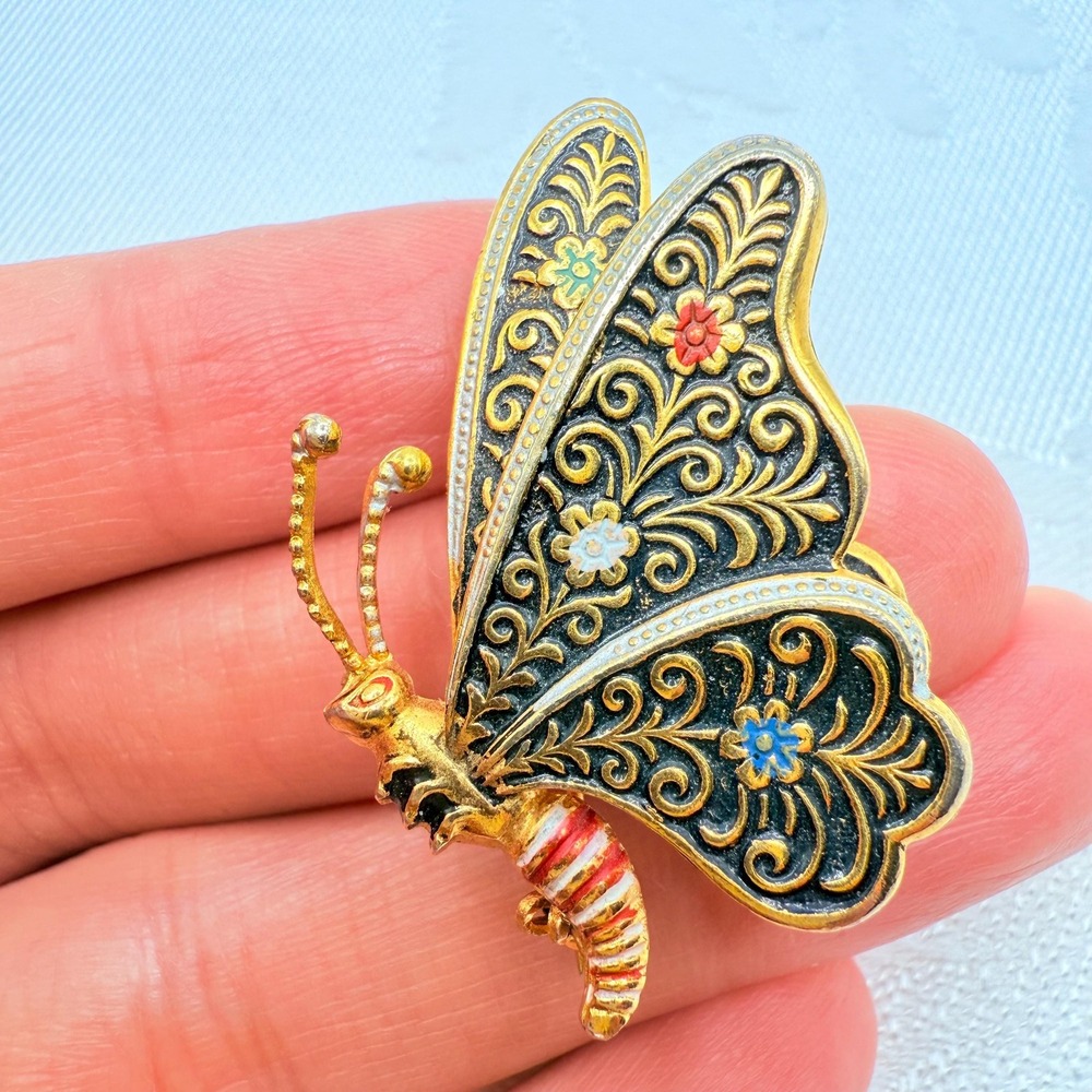 Vintage Ornate Damascene Style Black and Gold Tone Butterfly Insect Brooch Pin - Picture 2 of 6